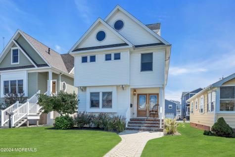 18 Meadow Avenue Manasquan NJ 08736