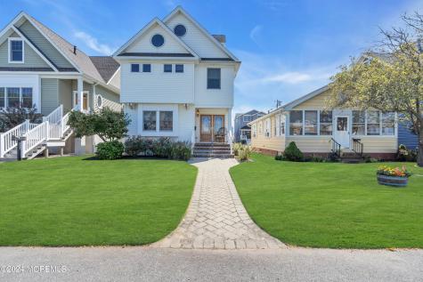 18 Meadow Avenue Manasquan NJ 08736