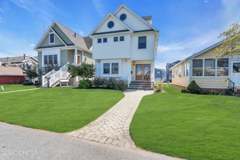 18 Meadow Avenue Manasquan NJ 08736