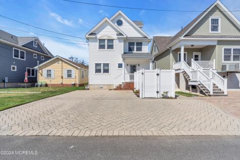 18 Meadow Avenue Manasquan NJ 08736