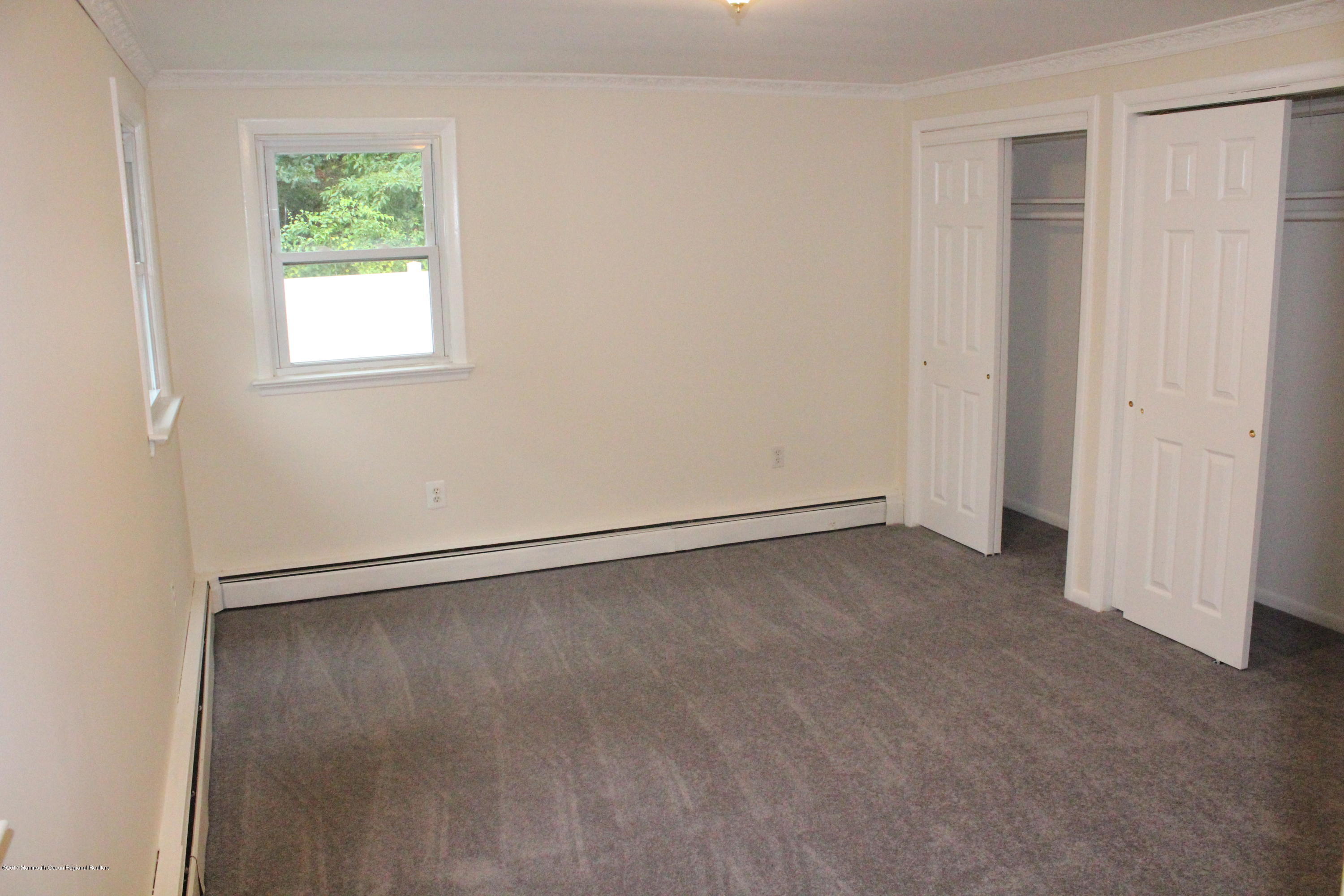 254 Admiral Avenue Beachwood NJ 08722