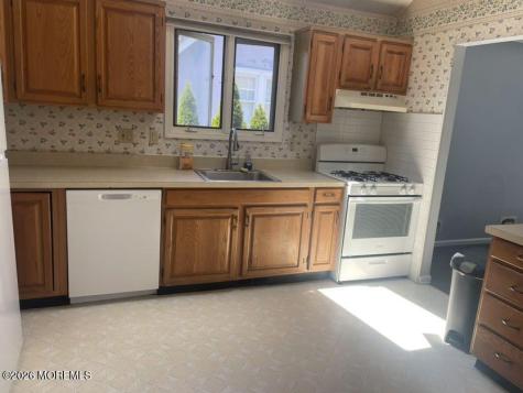 256 Lawrence Avenue Oakhurst NJ 07755