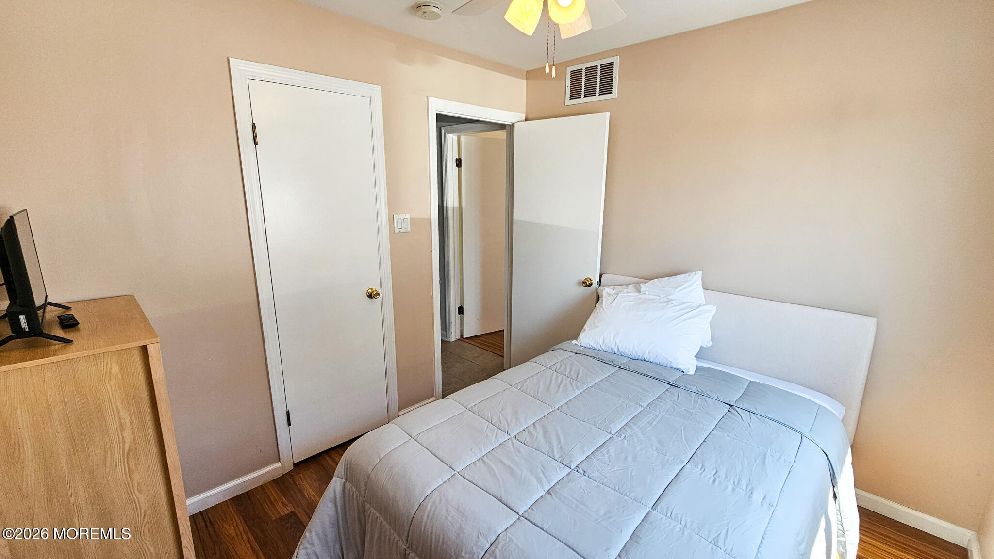 702 Newell Avenue Manahawkin NJ 08050