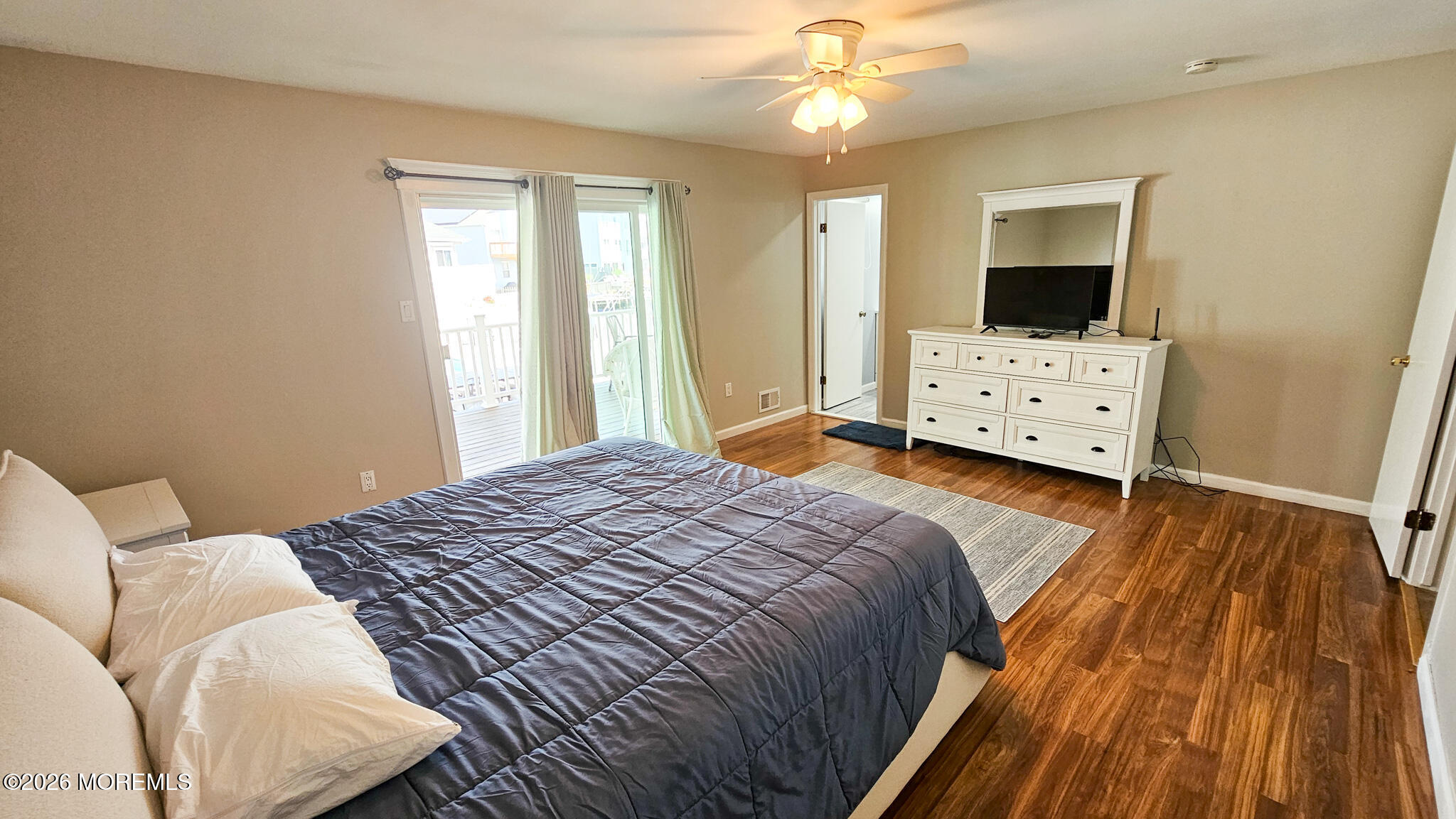 702 Newell Avenue Manahawkin NJ 08050