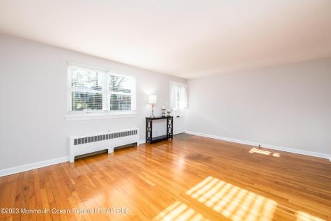 19 Manor Drive Red Bank NJ 07701