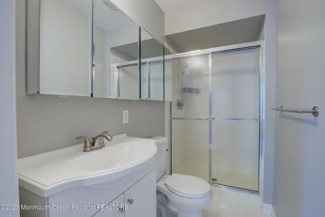 16 Gloucester Court Freehold NJ 07728