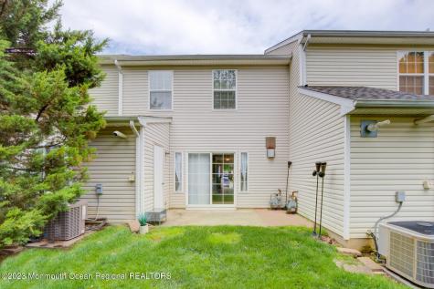 16 Gloucester Court Freehold NJ 07728