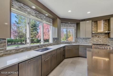 3 Clover Hill Place Oakhurst NJ 07755