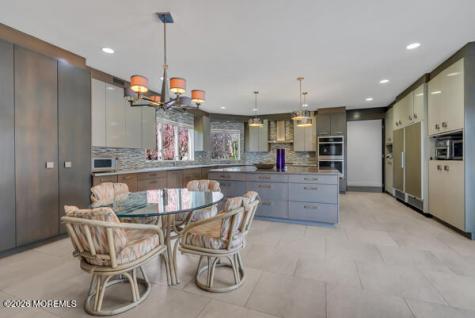 3 Clover Hill Place Oakhurst NJ 07755