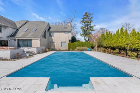 3 Clover Hill Place Oakhurst NJ 07755