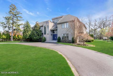 3 Clover Hill Place Oakhurst NJ 07755