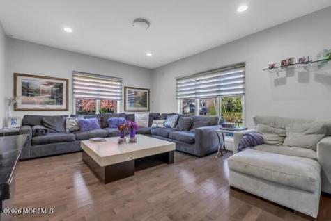 3 Clover Hill Place Oakhurst NJ 07755