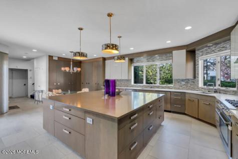 3 Clover Hill Place Oakhurst NJ 07755