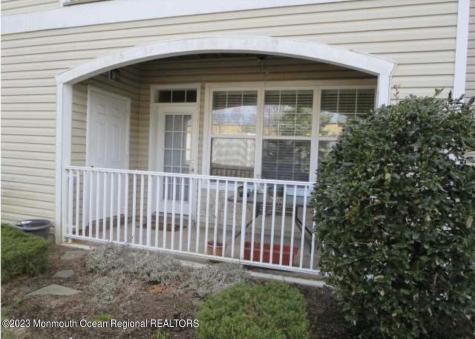 314 Mill Pond Way Eatontown NJ 07724