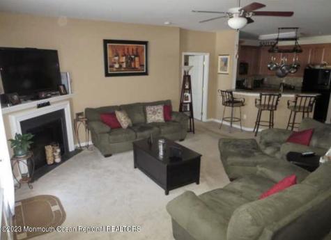 314 Mill Pond Way Eatontown NJ 07724