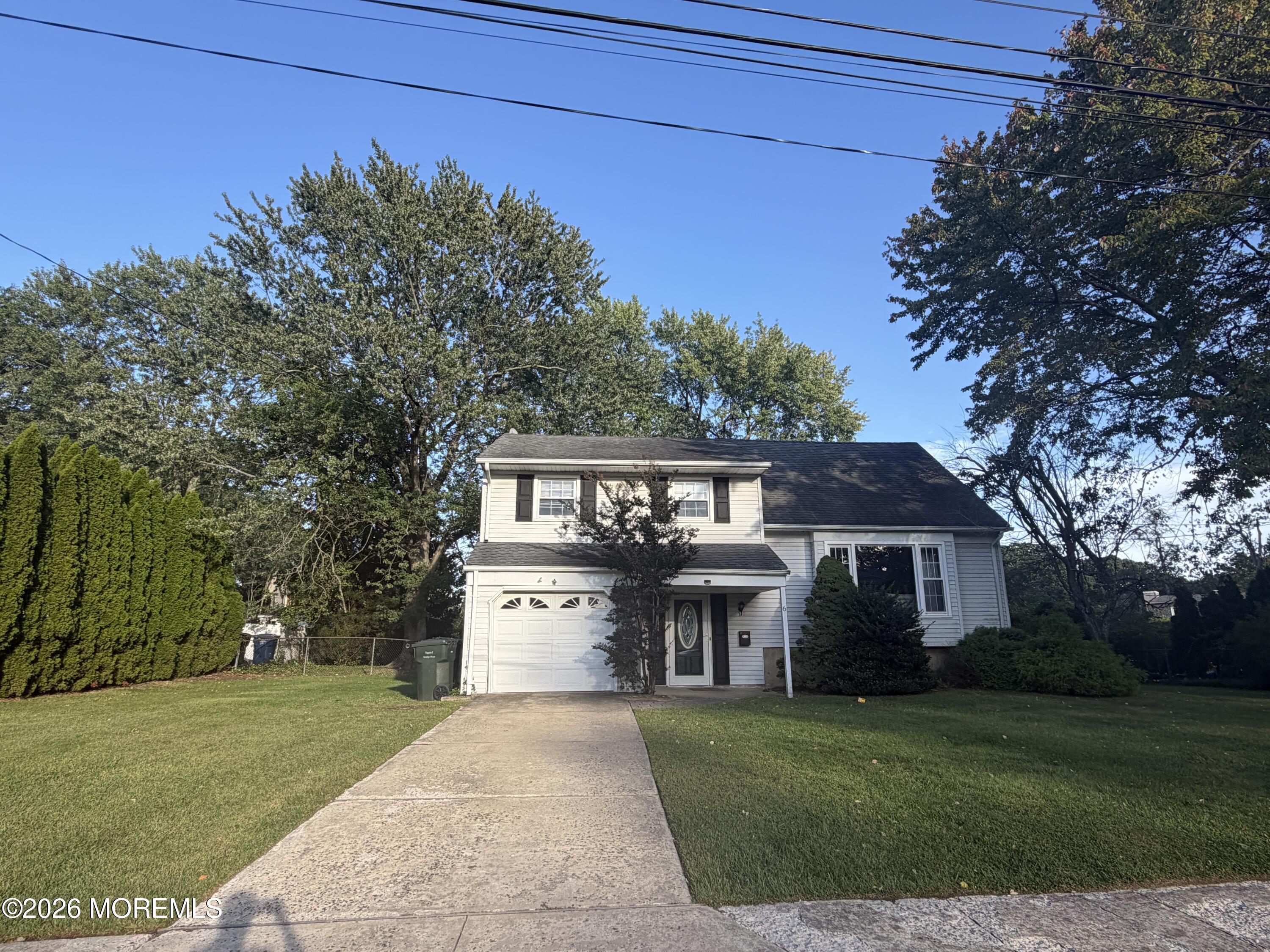 6 Roslyn Drive Oakhurst NJ 07755