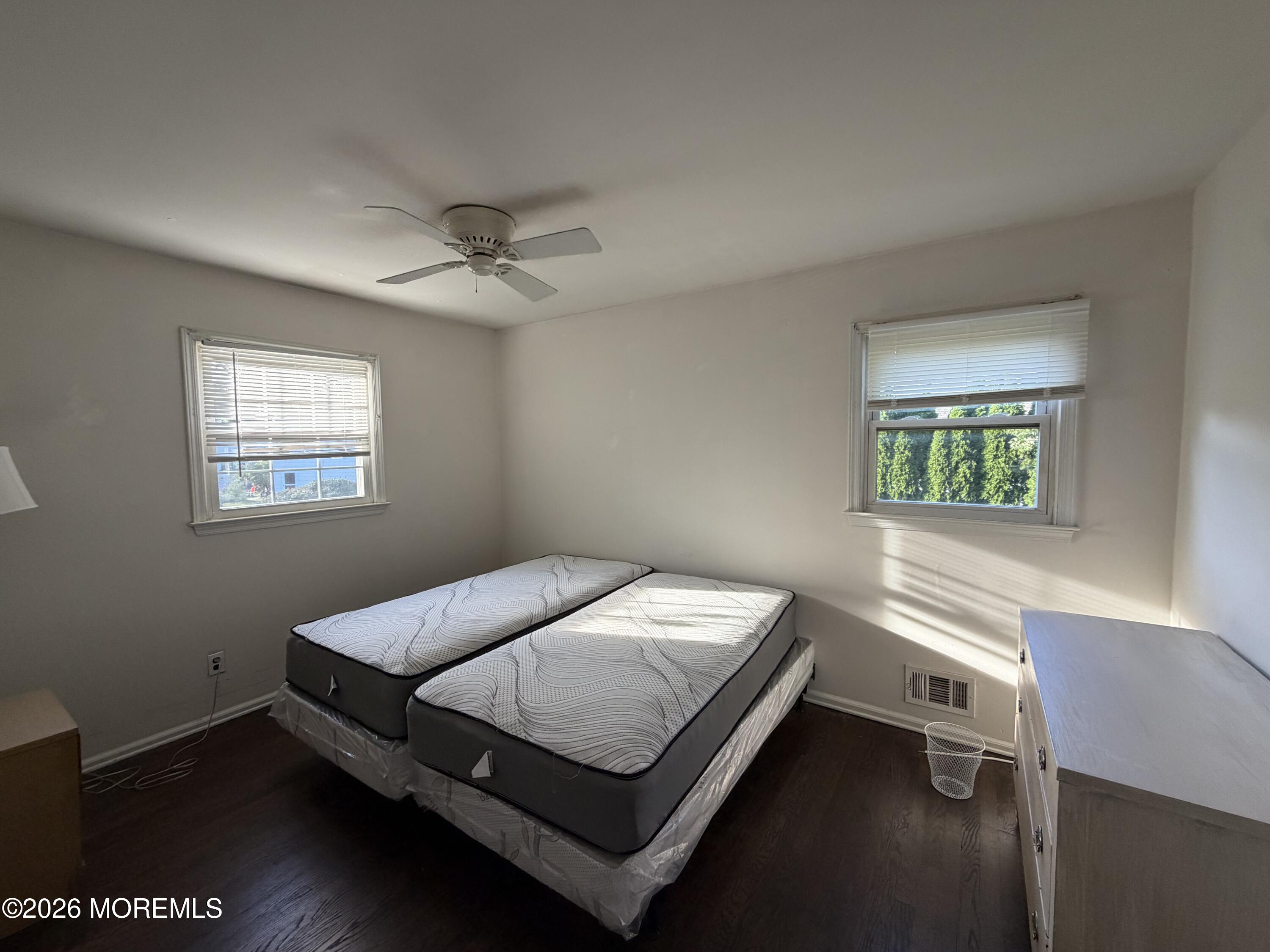 6 Roslyn Drive Oakhurst NJ 07755