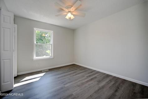 44 Mariners Cove Freehold NJ 07728