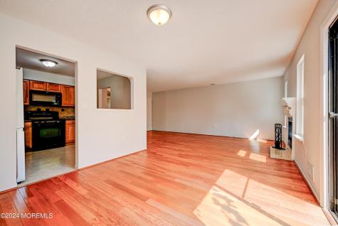 44 Mariners Cove Freehold NJ 07728