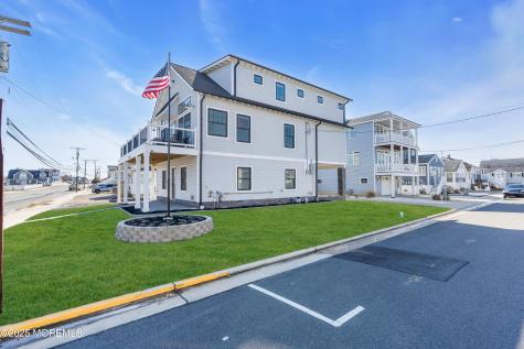 455 E Main Street Manasquan NJ 08736