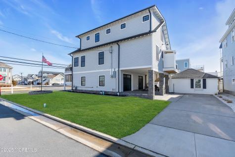 455 E Main Street Manasquan NJ 08736