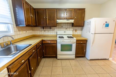 12 Mayaquez Lane Berkeley NJ 08721