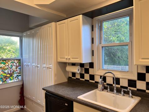 391 Monmouth Avenue Leonardo NJ 07737