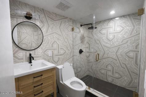 20 Roslyn Drive Oakhurst NJ 07755