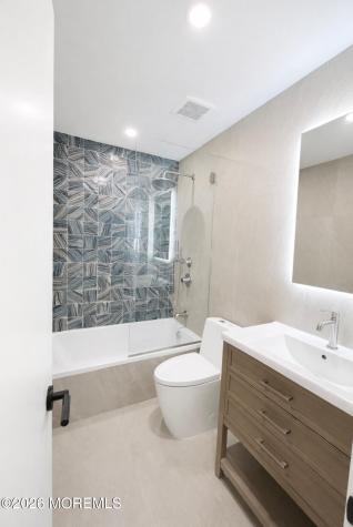 20 Roslyn Drive Oakhurst NJ 07755