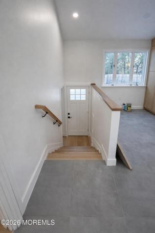 20 Roslyn Drive Oakhurst NJ 07755