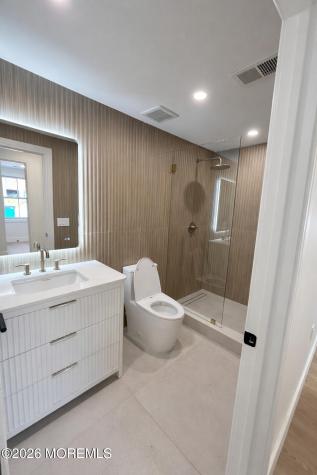 20 Roslyn Drive Oakhurst NJ 07755