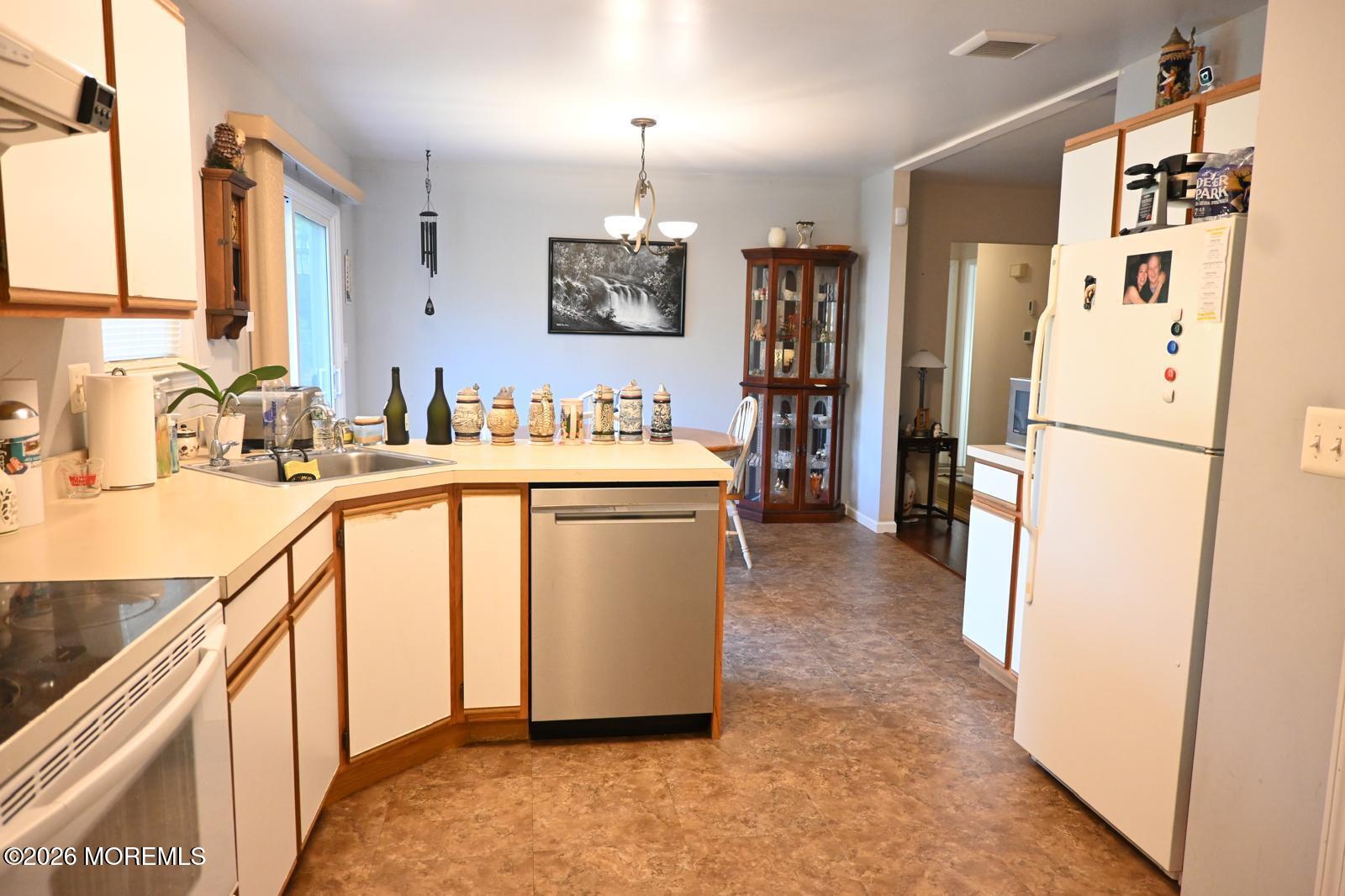 21 Pohatcong Avenue Waretown NJ 08758