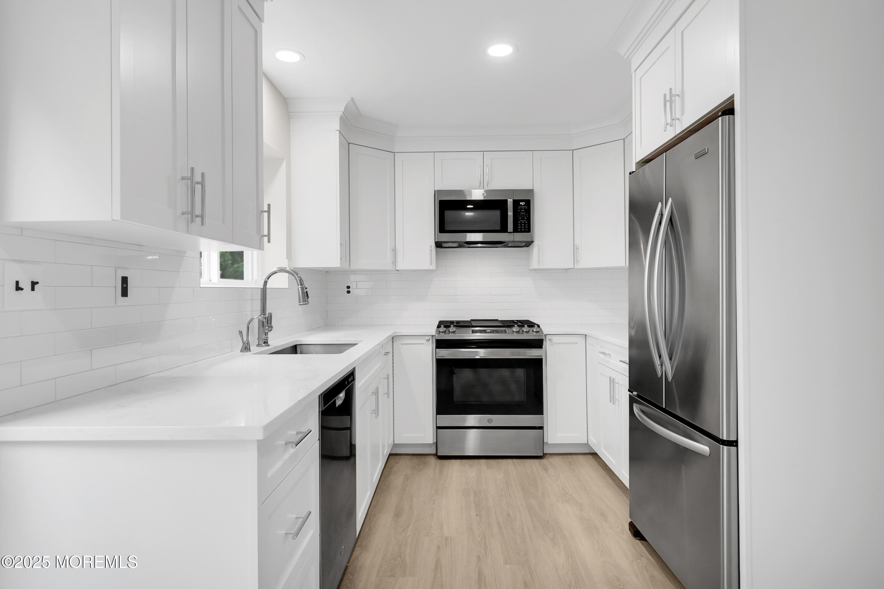 65 E River Road Rumson NJ 07760