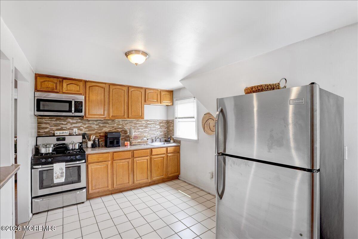 52 Saint Ann Street Carteret NJ 07008
