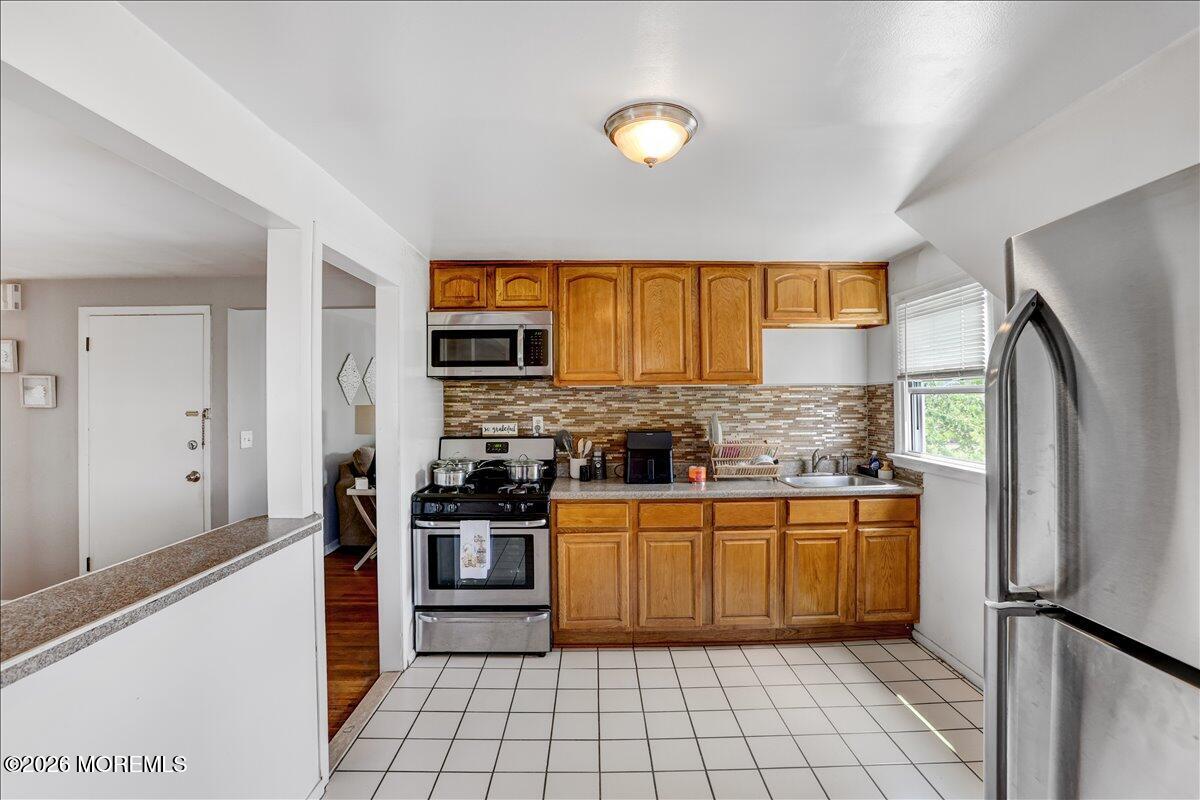 52 Saint Ann Street Carteret NJ 07008