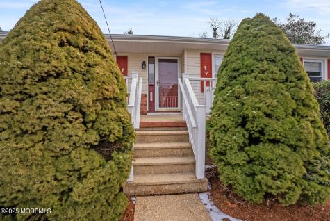221 Belmar Avenue Oakhurst NJ 07755