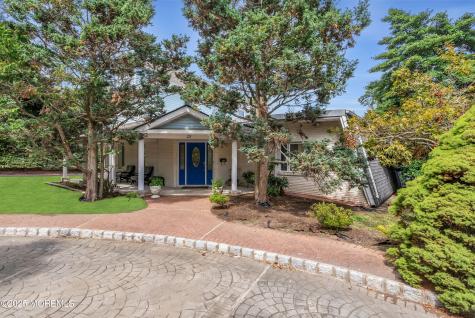 29 Woodrow Street Oakhurst NJ 07755