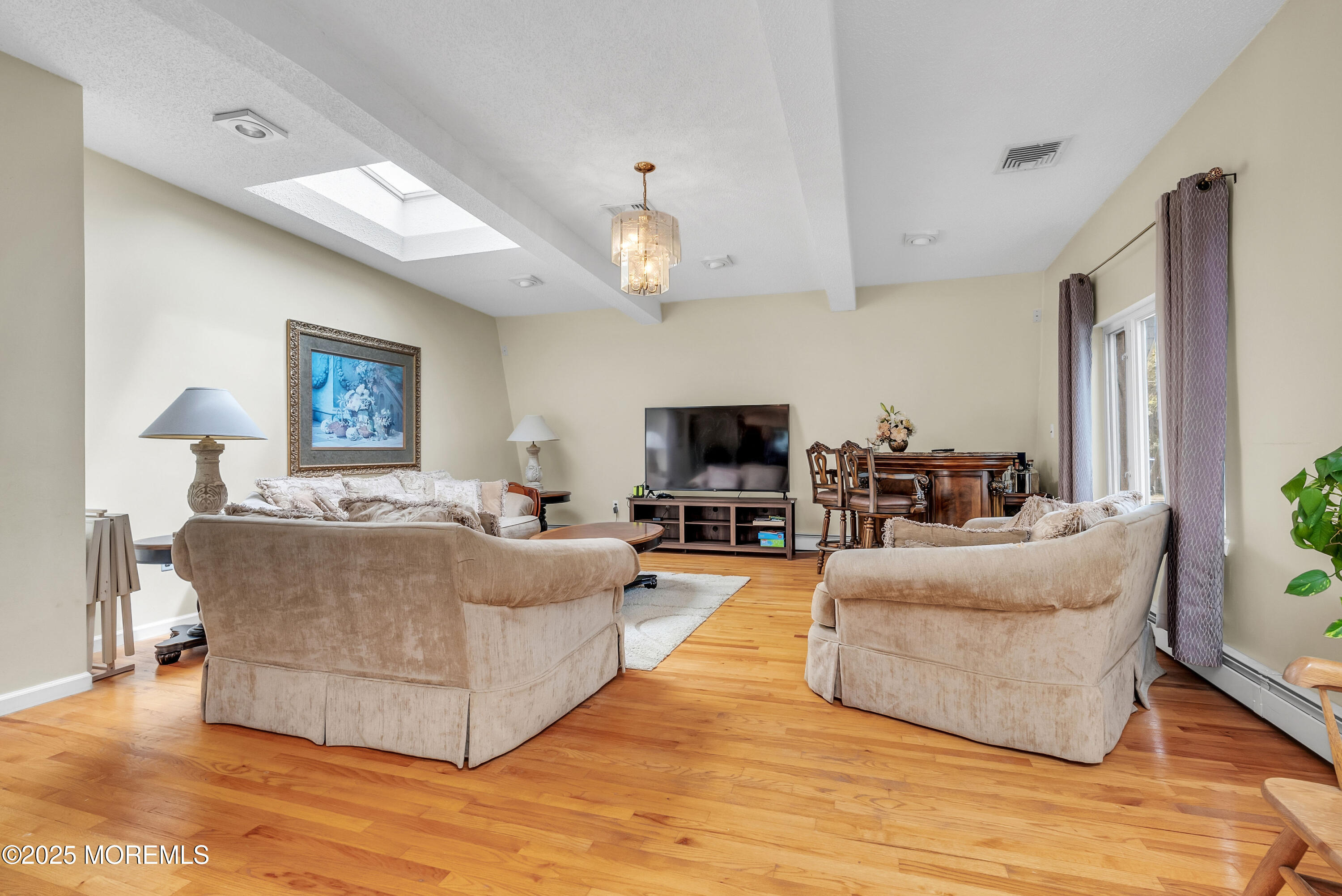 29 Woodrow Street Oakhurst NJ 07755