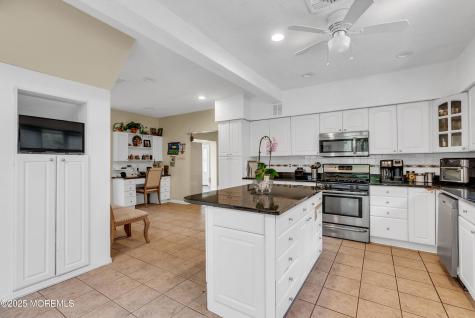 29 Woodrow Street Oakhurst NJ 07755