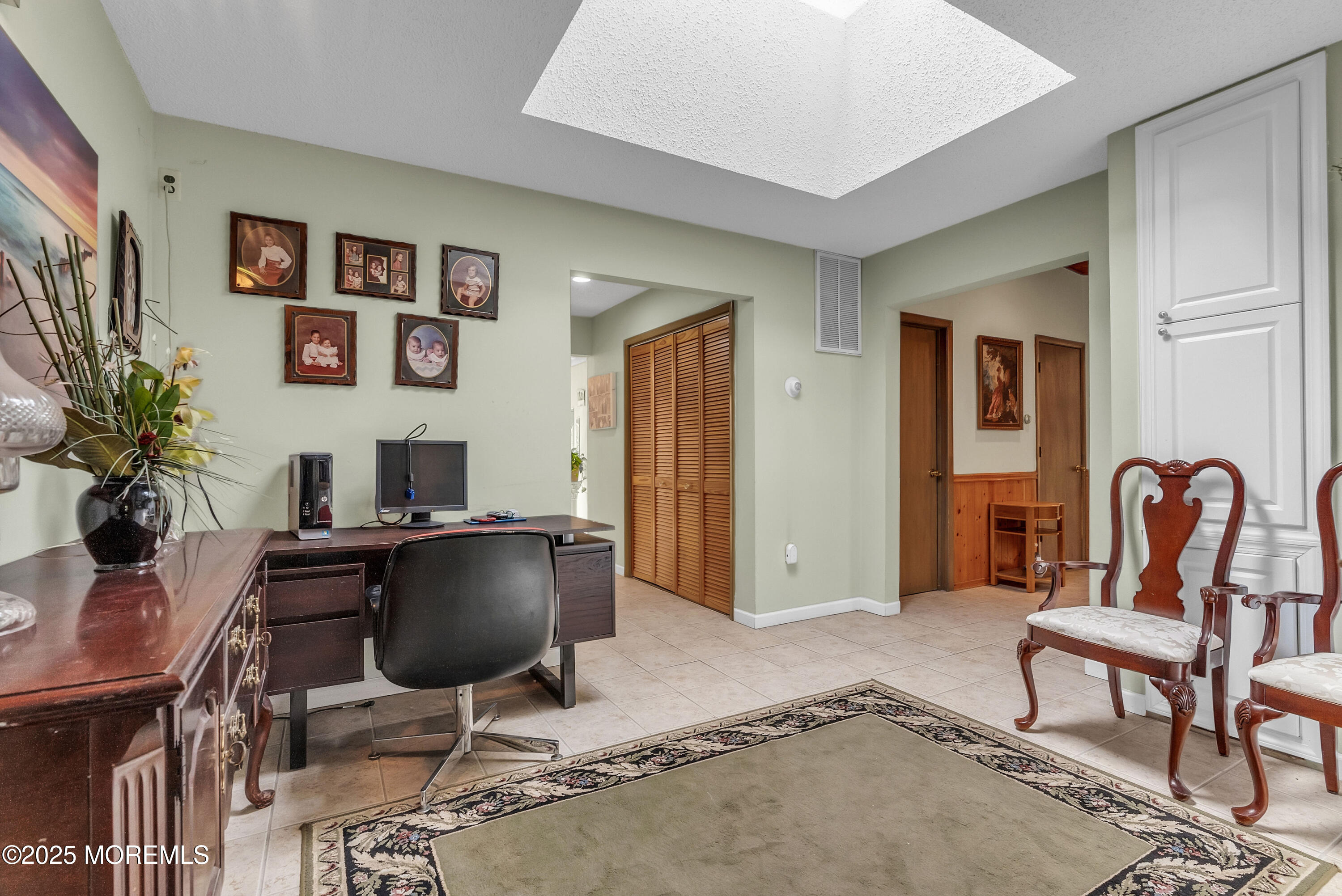 29 Woodrow Street Oakhurst NJ 07755