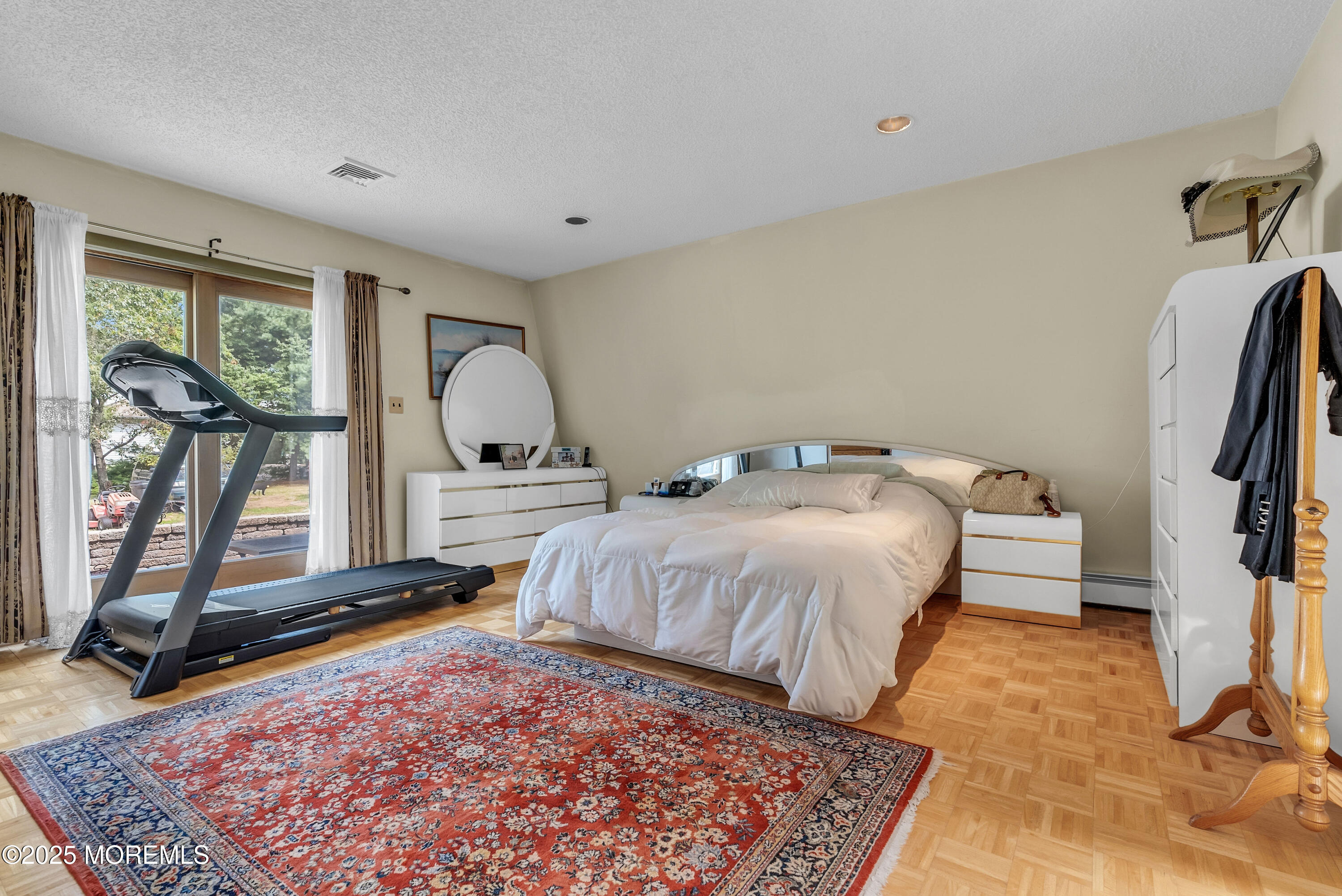 29 Woodrow Street Oakhurst NJ 07755