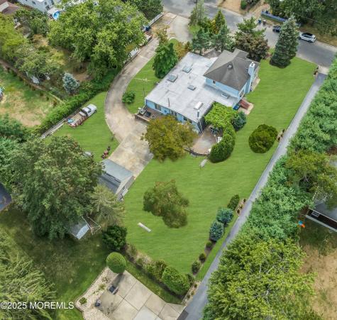29 Woodrow Street Oakhurst NJ 07755