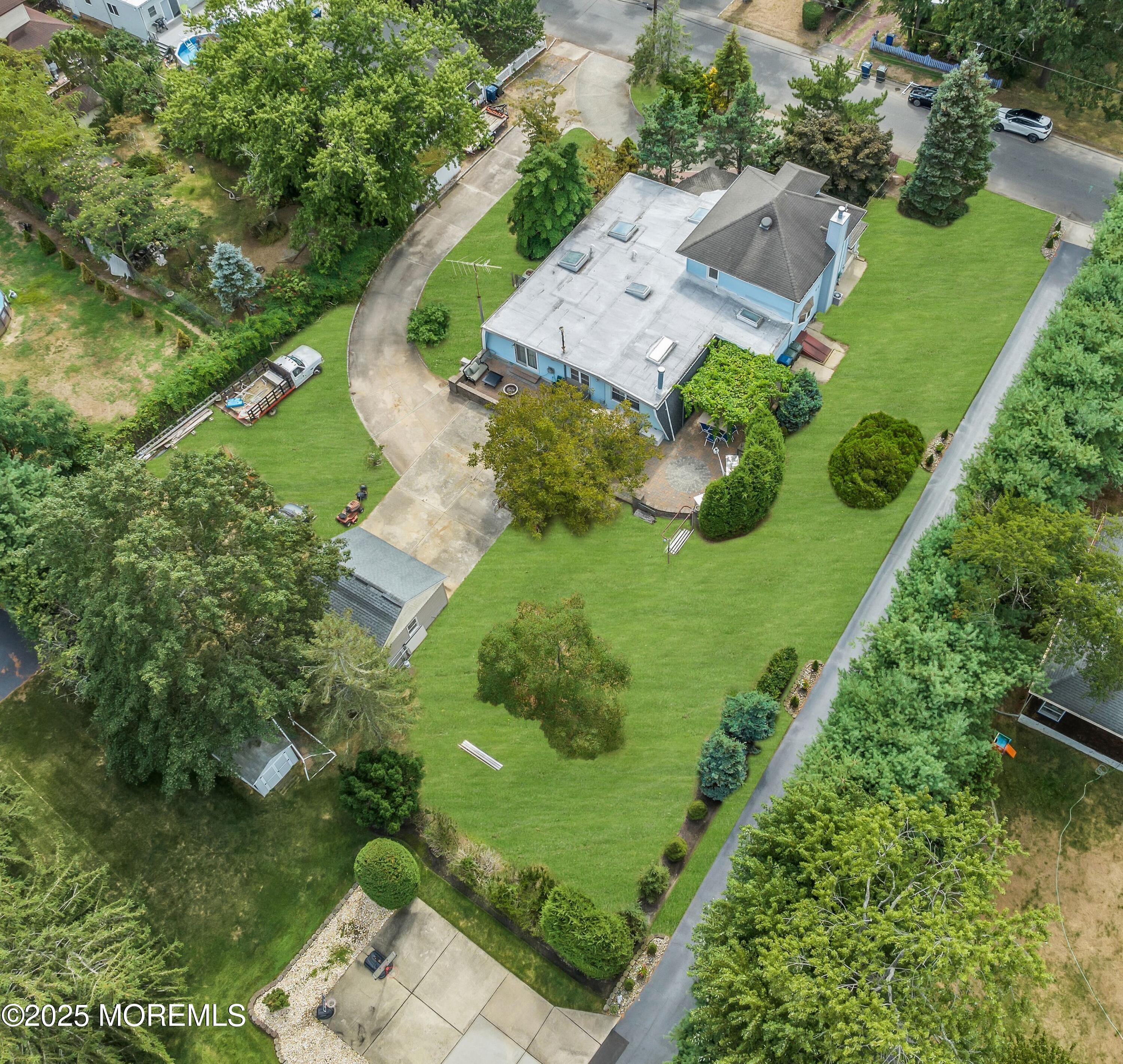 29 Woodrow Street Oakhurst NJ 07755