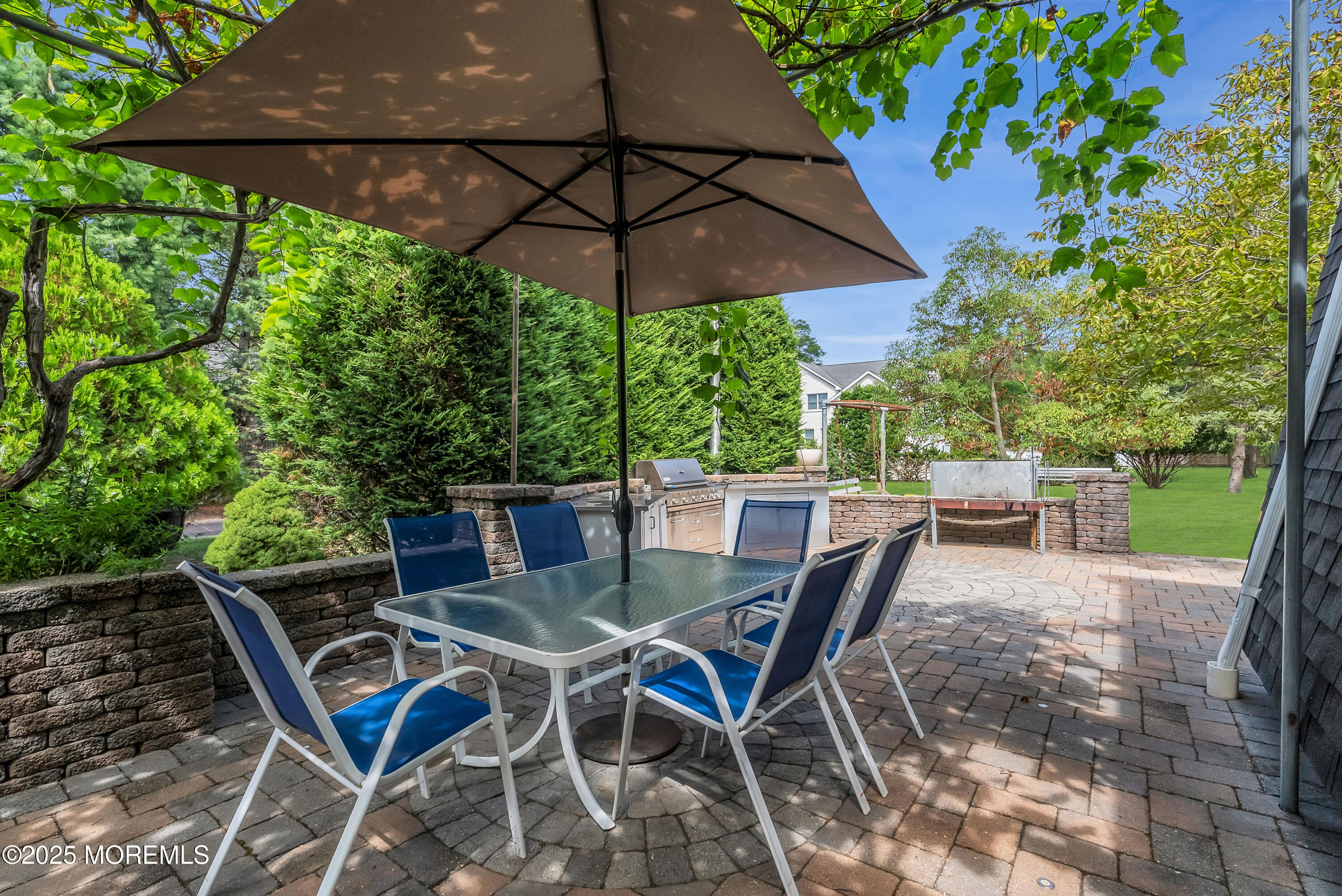 29 Woodrow Street Oakhurst NJ 07755