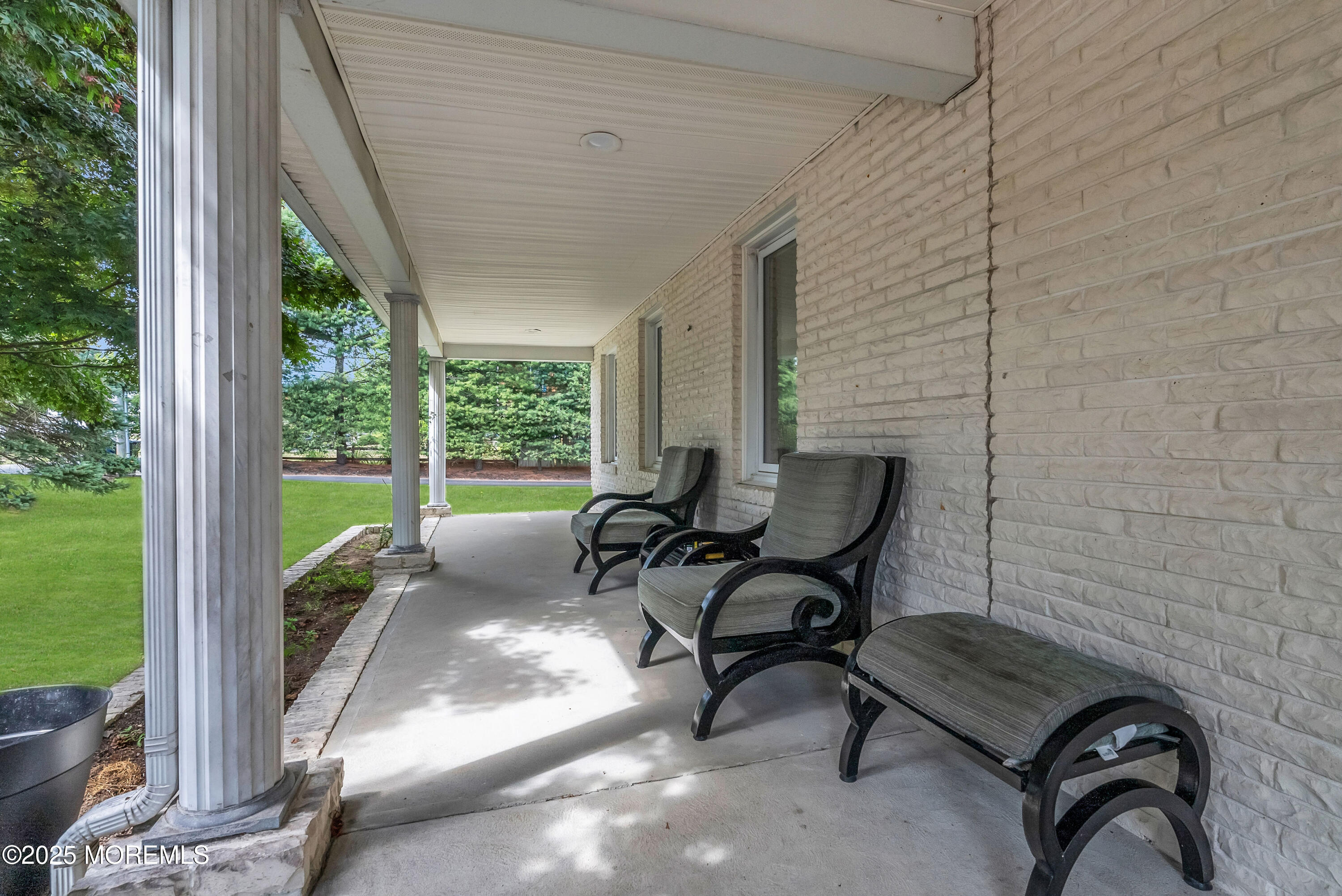 29 Woodrow Street Oakhurst NJ 07755