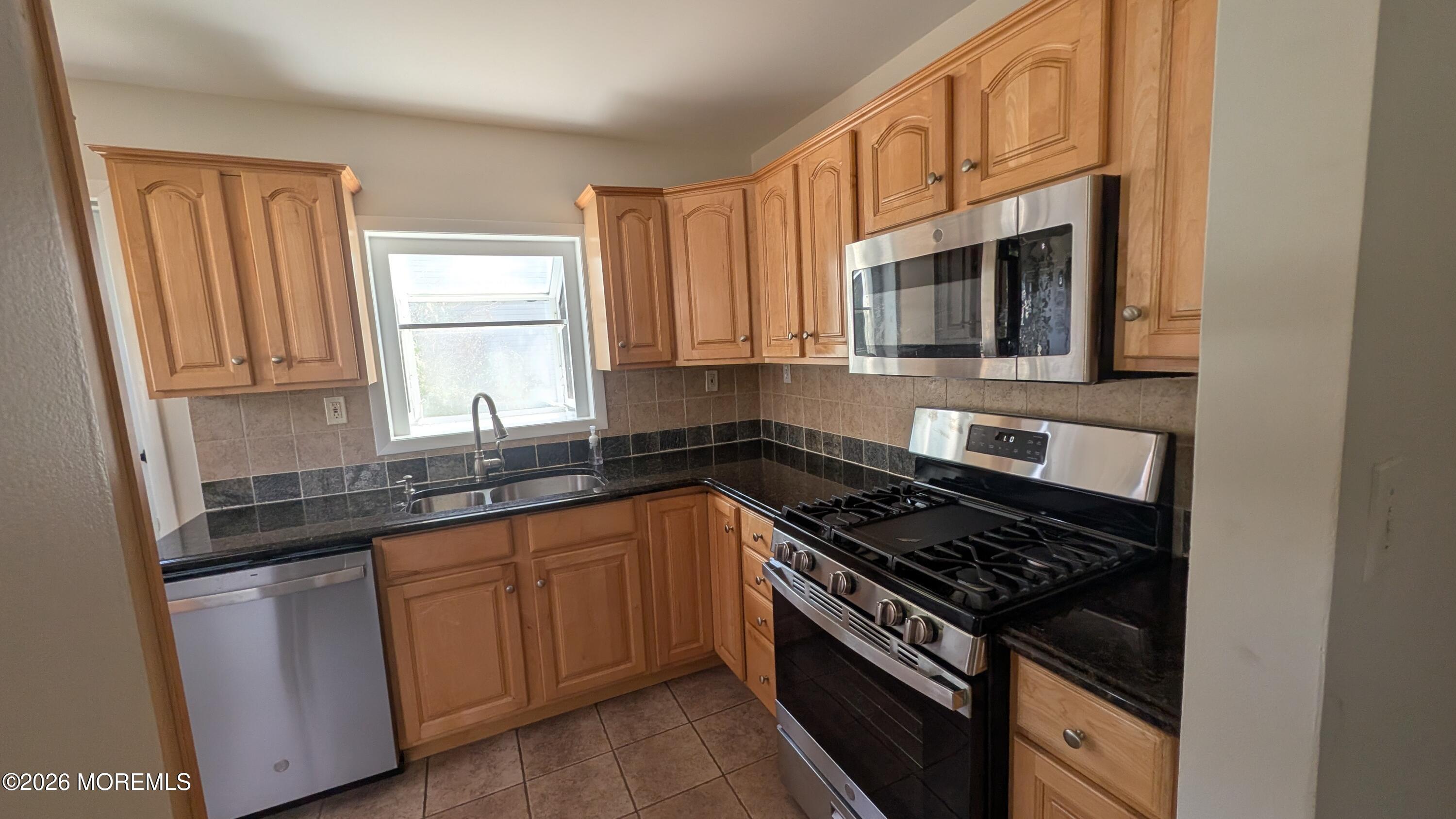 13 Fairview Lane Hazlet NJ 07730