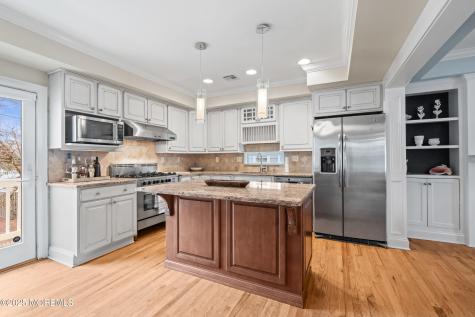 5 Shrewsbury Way Sea Bright NJ 07760