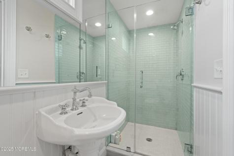 5 Shrewsbury Way Sea Bright NJ 07760