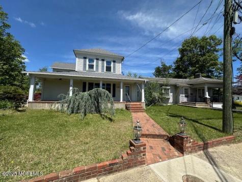 421 W Lincoln Avenue Oakhurst NJ 07755