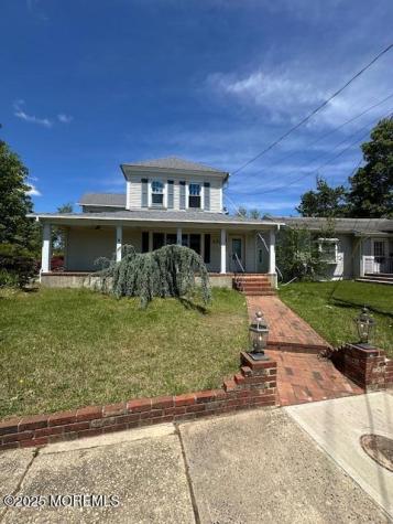 421 W Lincoln Avenue Oakhurst NJ 07755
